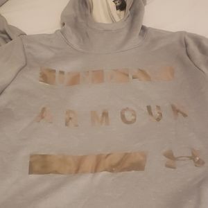Under Armour Sweatshirt